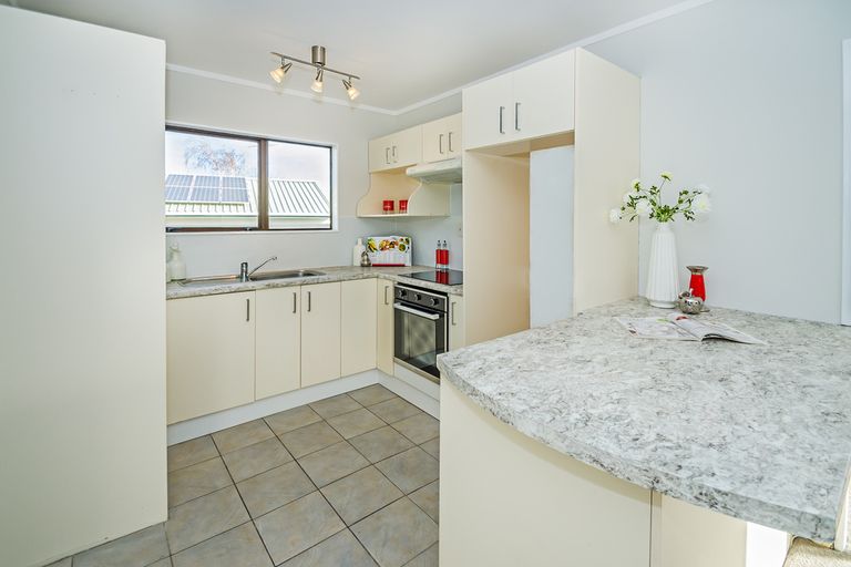 Photo of property in 199 Carnoustie Drive, Wattle Downs, Auckland, 2103