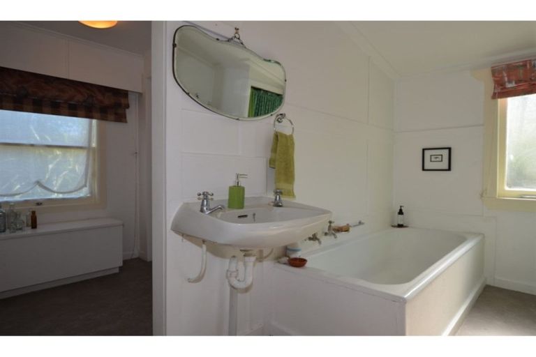 Photo of property in 11a Shepherd Road, Waipahihi, Taupo, 3330