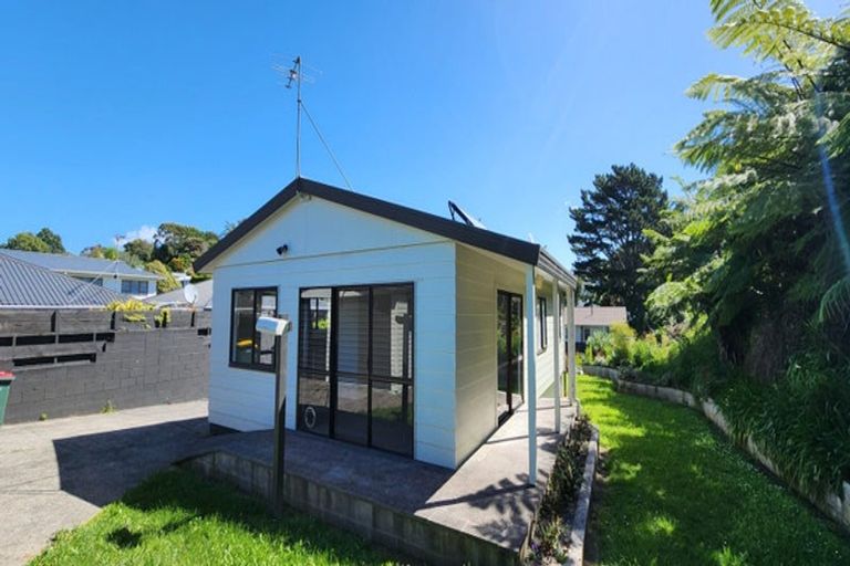 Photo of property in 118 Riversdale Drive, Merrilands, New Plymouth, 4312