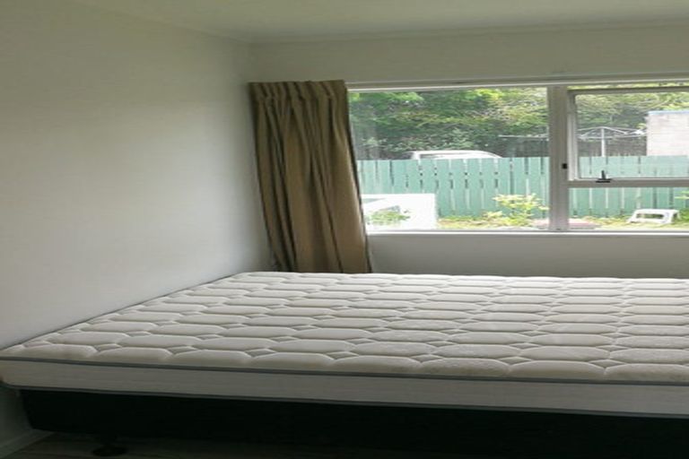 Photo of property in 1/41 Yeovil Road, Te Atatu Peninsula, Auckland, 0610