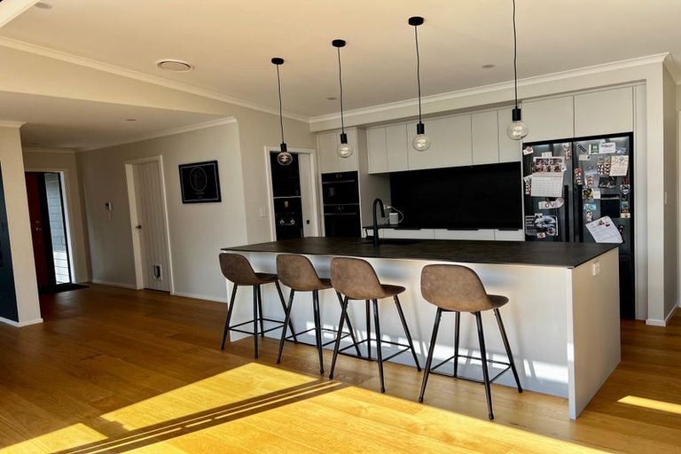 Photo of property in 74 Cologne Street, Martinborough, 5711