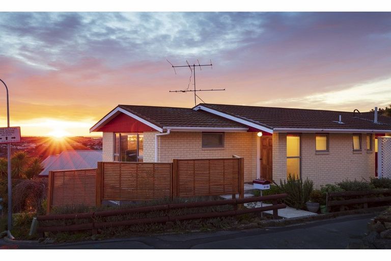 Photo of property in 1/14a Millhill Lane, Huntsbury, Christchurch, 8022