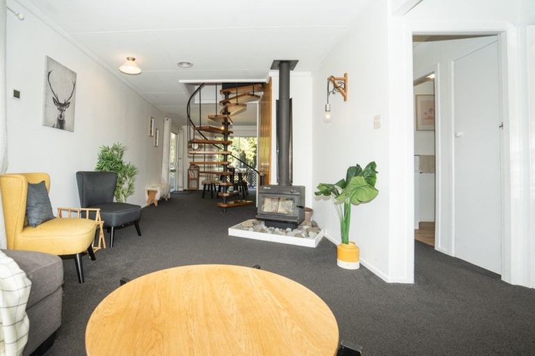Photo of property in 8 Elizabeth Place, Ferndale, New Plymouth, 4310
