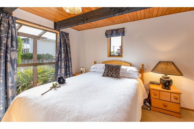 Photo of property in 410b Marine Parade, South New Brighton, Christchurch, 8062