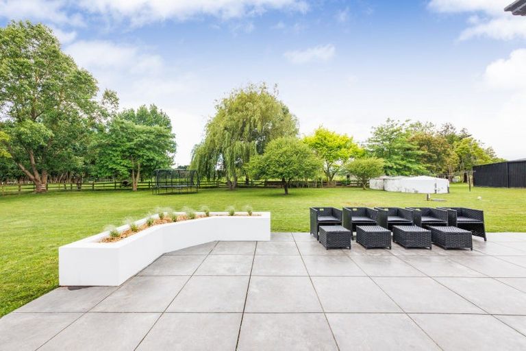 Photo of property in 1999 Longburn Rongotea Road, Longburn, Palmerston North, 4475