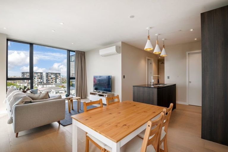 Photo of property in 302/28 Killarney Street, Takapuna, Auckland, 0622