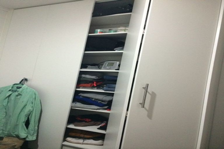 Photo of property in 60-62 Exmouth Road, Northcote, Auckland, 0627