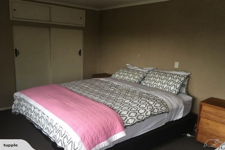 Photo of property in 14 Eruini Street, Waikanae Beach, Waikanae, 5036