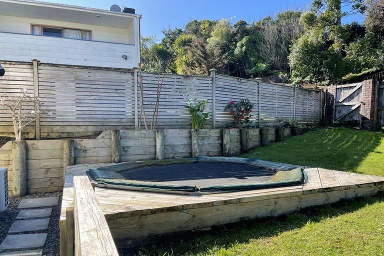 Photo of property in 49a Wyoming Avenue, Murrays Bay, Auckland, 0630