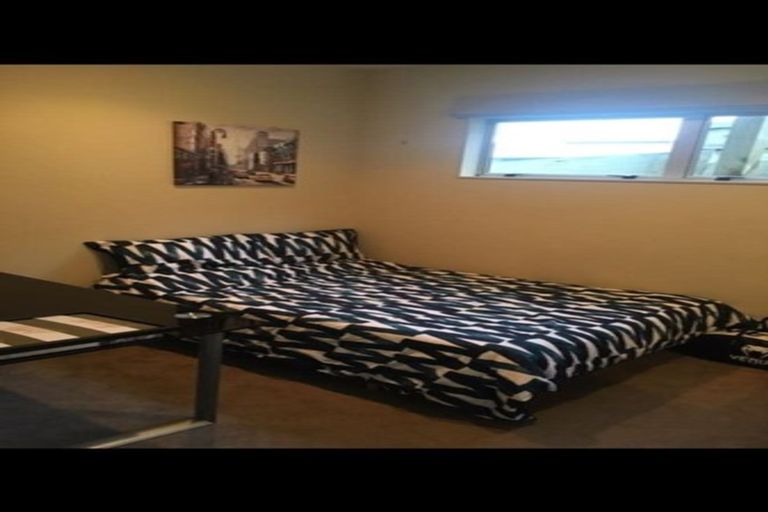 Photo of property in 2/306 Evans Bay Parade, Hataitai, Wellington, 6021