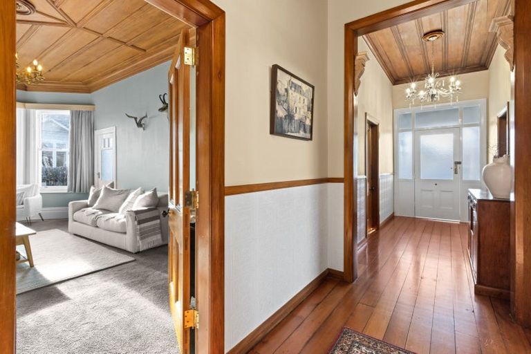 Photo of property in 28 Nelson Crescent, Napier South, Napier, 4110