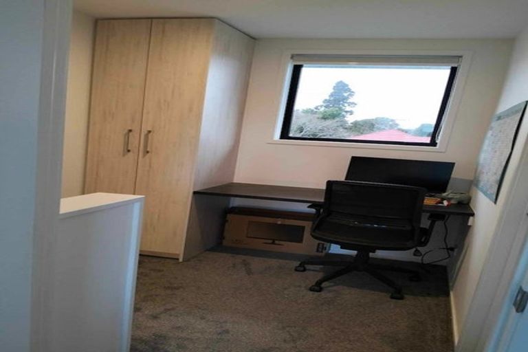 Photo of property in 1/10 Wilsher Crescent, Henderson, Auckland, 0612