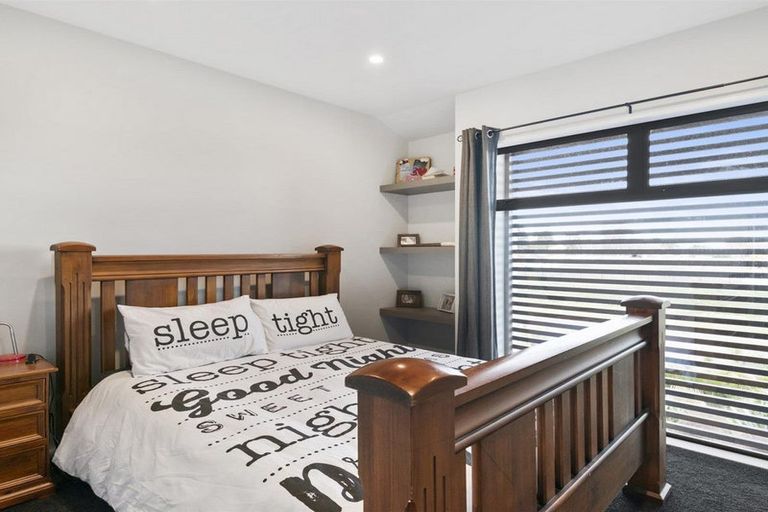 Photo of property in 17 Bellbird Lane, Marshland, Christchurch, 8083