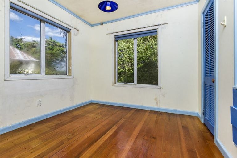 Photo of property in 2/22 Windy Ridge Road, Glenfield, Auckland, 0629