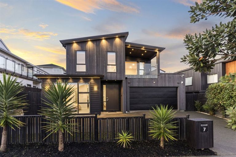 Photo of property in 7 Ruku Street, Long Bay, Auckland, 0630