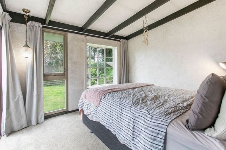 Photo of property in 3/9 Poinsettia Place, Henderson, Auckland, 0610