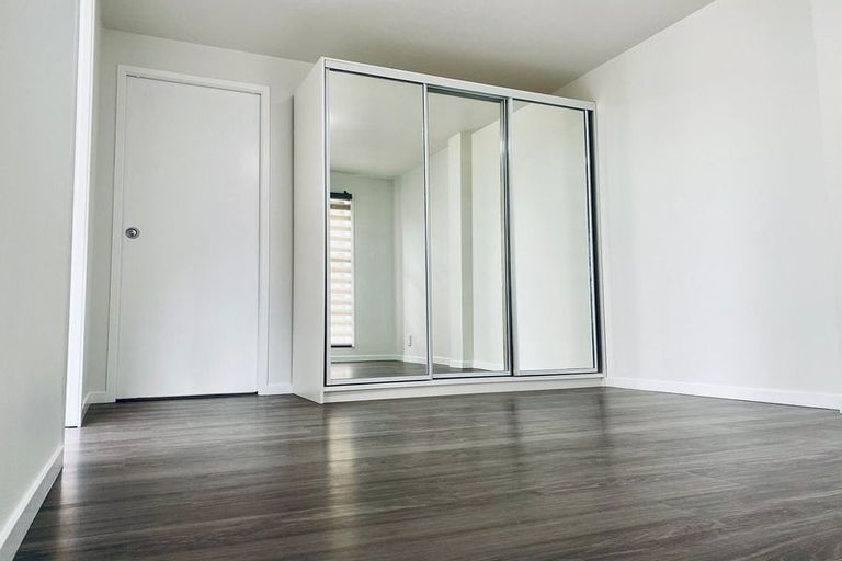 Photo of property in 28a Waimumu Road, Massey, Auckland, 0614