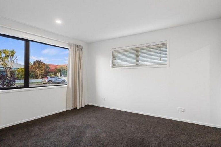 Photo of property in 2/14 Woodhouse Street, Linwood, Christchurch, 8062