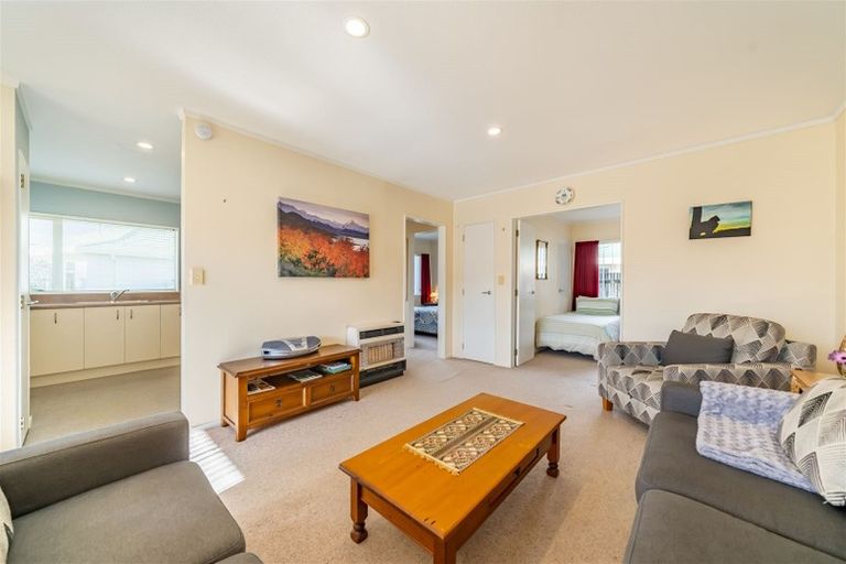 Photo of property in Kowhai Court, 3/17 John Street, Trentham, Upper Hutt, 5018