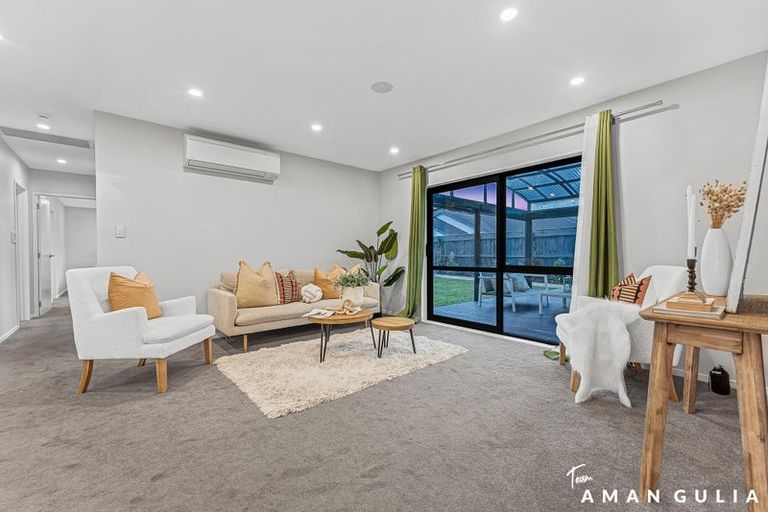 Photo of property in 7 Kahika Grove, Huapai, Kumeu, 0810