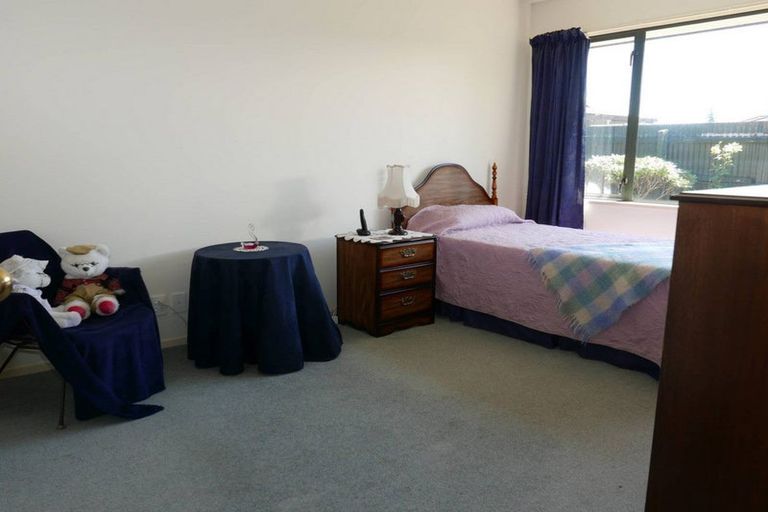 Photo of property in 2/21 Donegal Street, Belfast, Christchurch, 8051