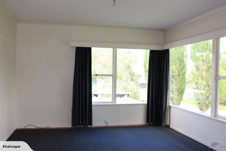Photo of property in 2/34 Chartwell Avenue, Glenfield, Auckland, 0629