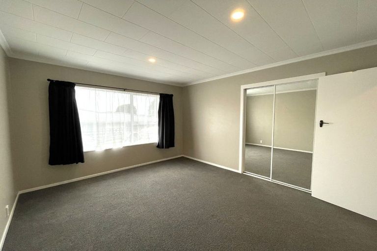 Photo of property in 27 Warkworth Grove, Bell Block, New Plymouth, 4312