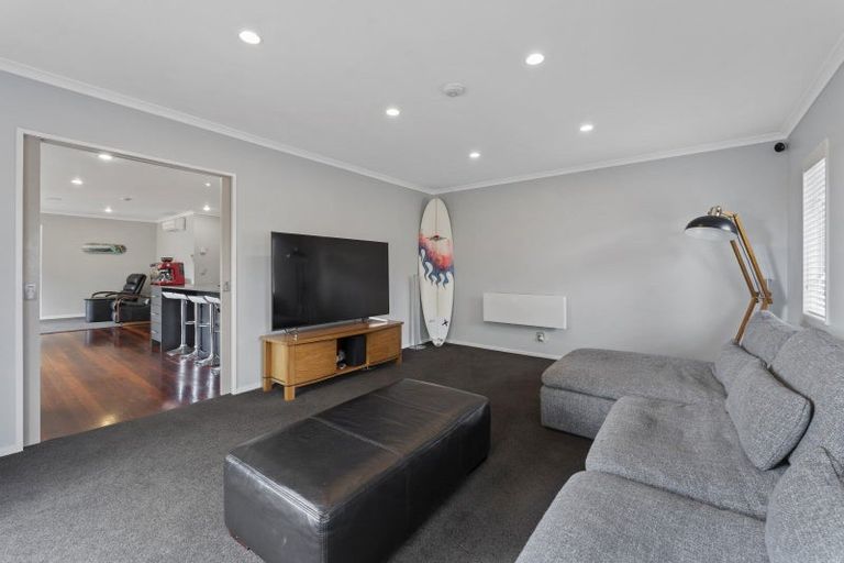 Photo of property in 58 Wood Leigh, Paraparaumu Beach, Paraparaumu, 5032