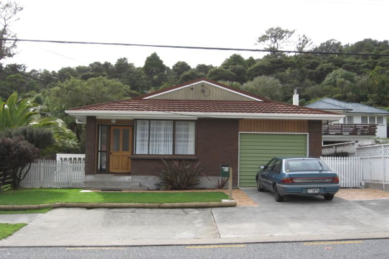 Photo of property in 1/25 Horoeka Street, Stokes Valley, Lower Hutt, 5019