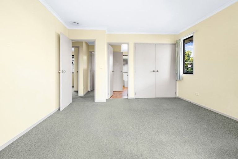 Photo of property in 12 Farnham Close, Rototuna North, Hamilton, 3210