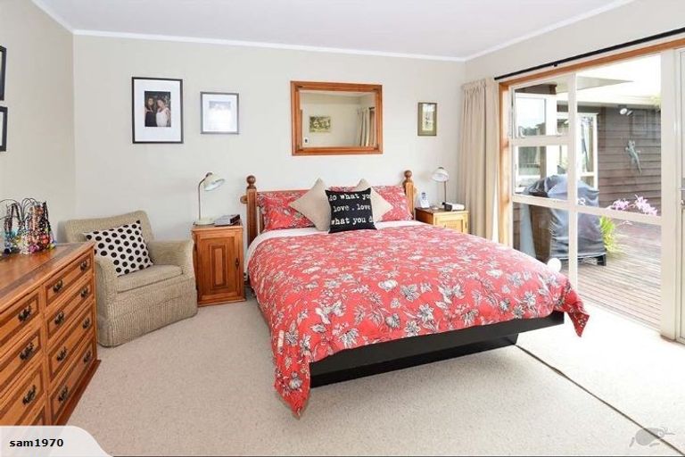 Photo of property in 9 Pelican Lane, Unsworth Heights, Auckland, 0632