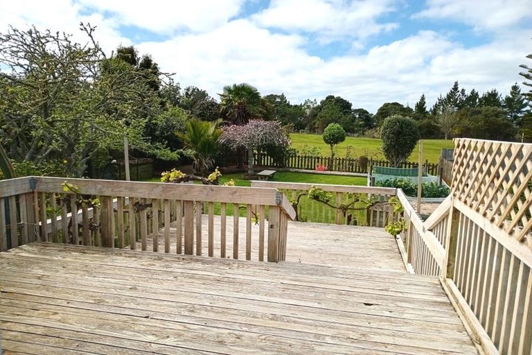 Photo of property in 28 James Mcleod Road, Shelly Beach, Helensville, 0874