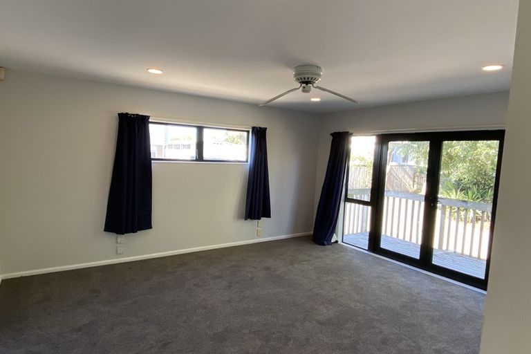 Photo of property in 5a Oakleigh Avenue, Takanini, 2112