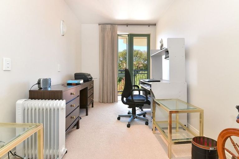 Photo of property in 56 Harbour Village Drive, Gulf Harbour, Whangaparaoa, 0930