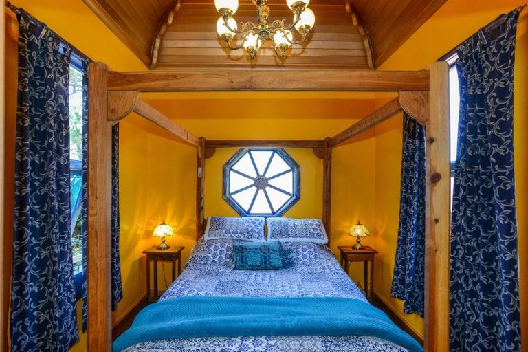 Photo of property in 37 Gillies Crescent, Waimarama, Havelock North, 4294