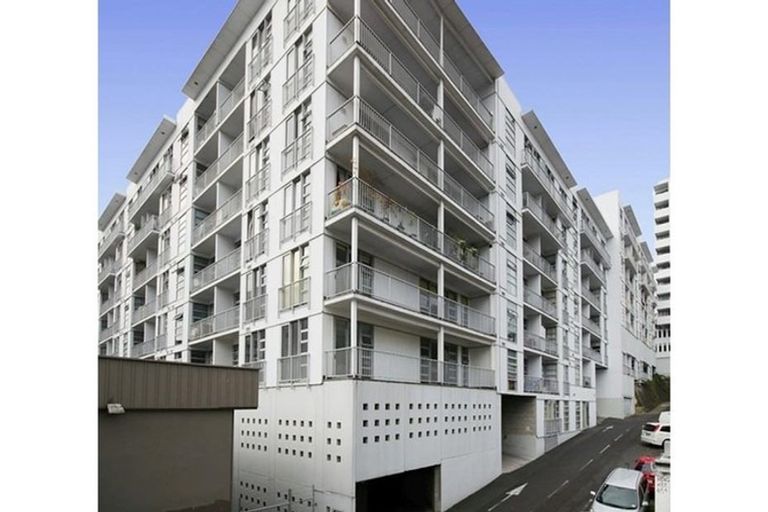 Photo of property in Q-central 44-58 Apartments, 2a/54 Liverpool Street, Auckland Central, Auckland, 1010