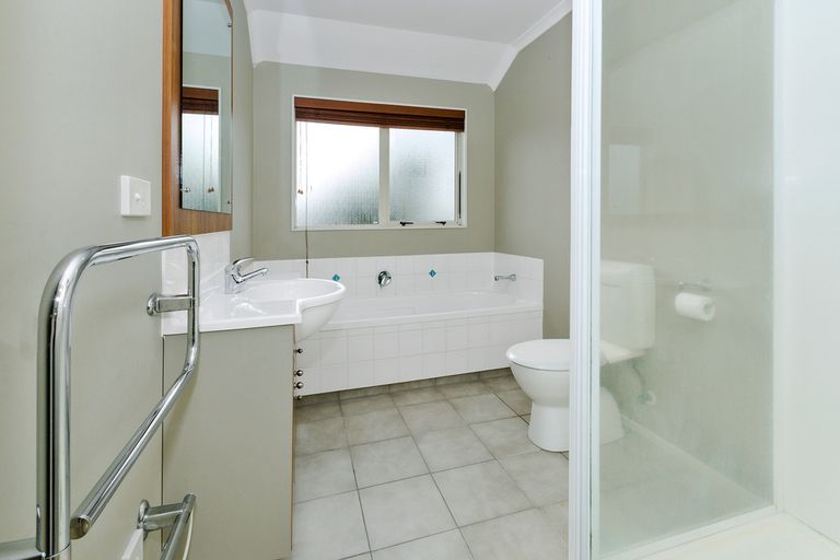 Photo of property in 29 Fergy Crescent, Wattle Downs, Auckland, 2103