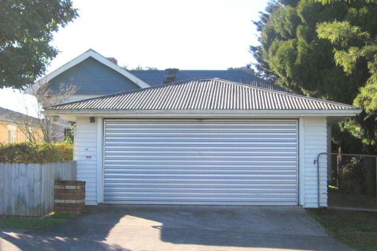 Photo of property in 17 Shirley Avenue, Papakura, 2110