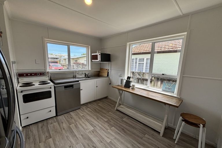 Photo of property in 1/26 Wrantage Street, Westown, New Plymouth, 4310