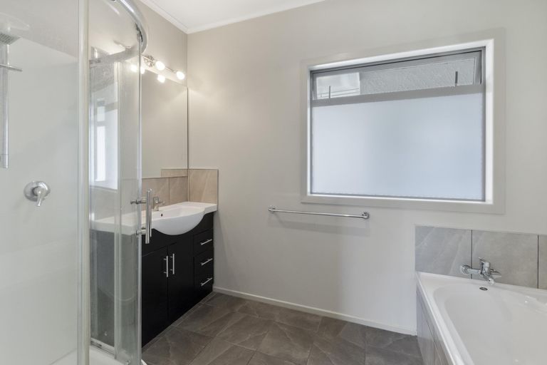 Photo of property in 10 Turnbull Crescent, Morrinsville, 3300