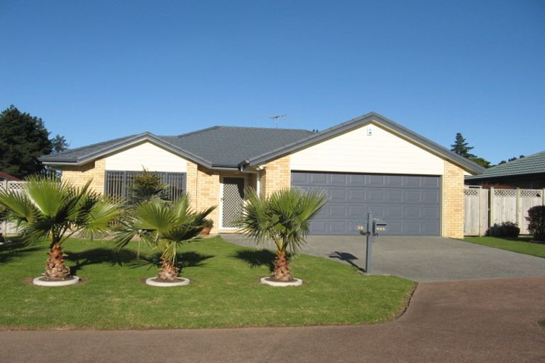 Photo of property in 38 Blackwood Drive, Wattle Downs, Auckland, 2103