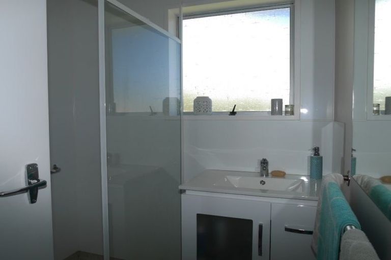 Photo of property in 39 Andrew Street, Waikanae, 5036