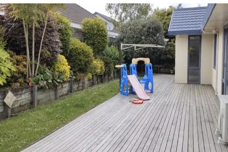 Photo of property in 6 Stewart Gibson Place, Manurewa, Auckland, 2105