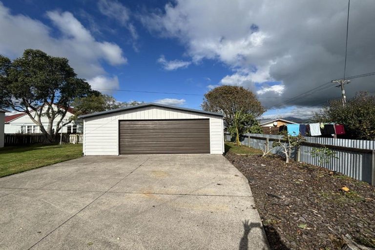 Photo of property in 40 Wrantage Street, Westown, New Plymouth, 4310