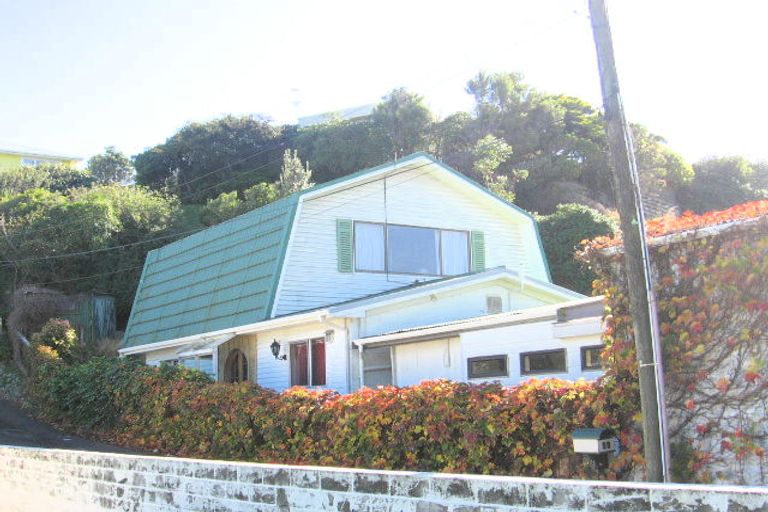 Photo of property in 43 Bassett Road, Johnsonville, Wellington, 6037