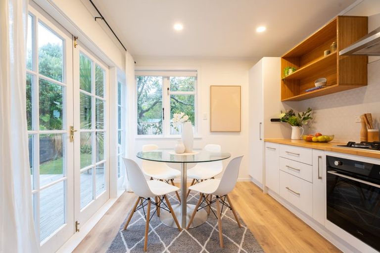 Photo of property in 28 Dimock Street, Titahi Bay, Porirua, 5022