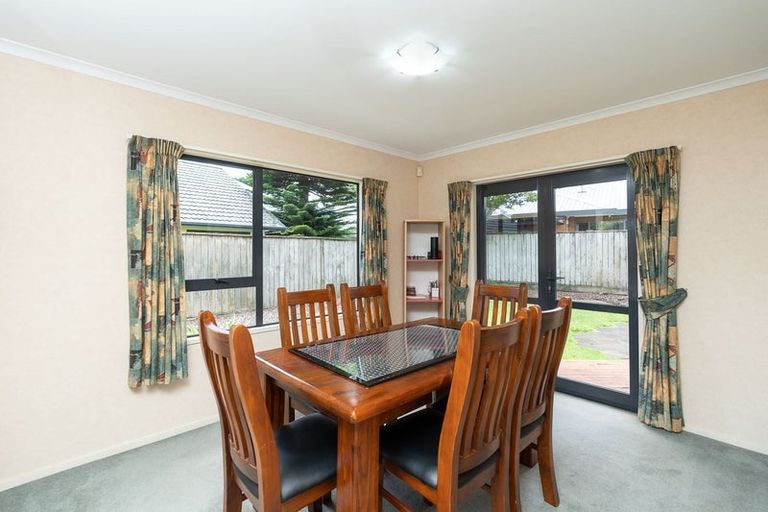 Photo of property in 15 Fendalton Drive, Rototuna, Hamilton, 3210