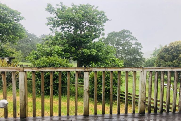 Photo of property in 18 Wilks Road West, Dairy Flat, Albany, 0794