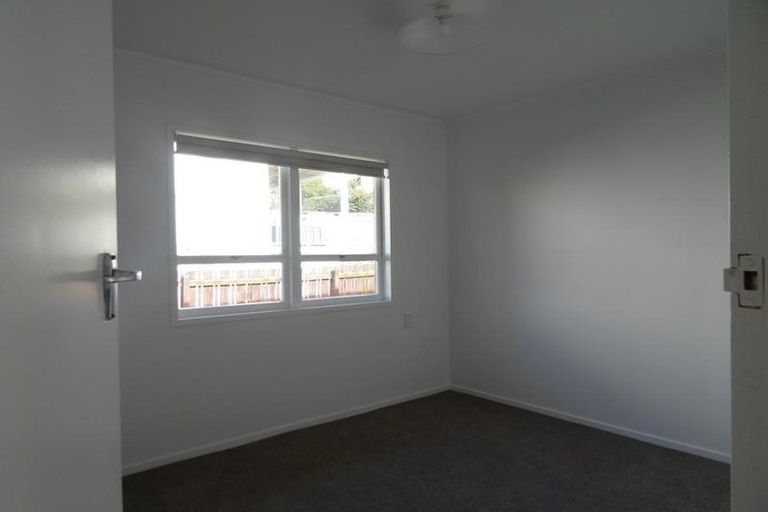 Photo of property in 170c Queen Street, Northcote Point, Auckland, 0627