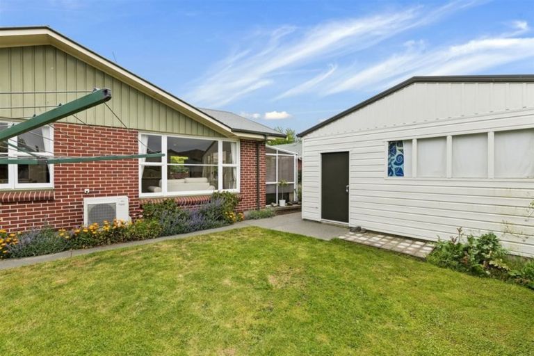 Photo of property in 4 Kingsgate Place, Burnside, Christchurch, 8053